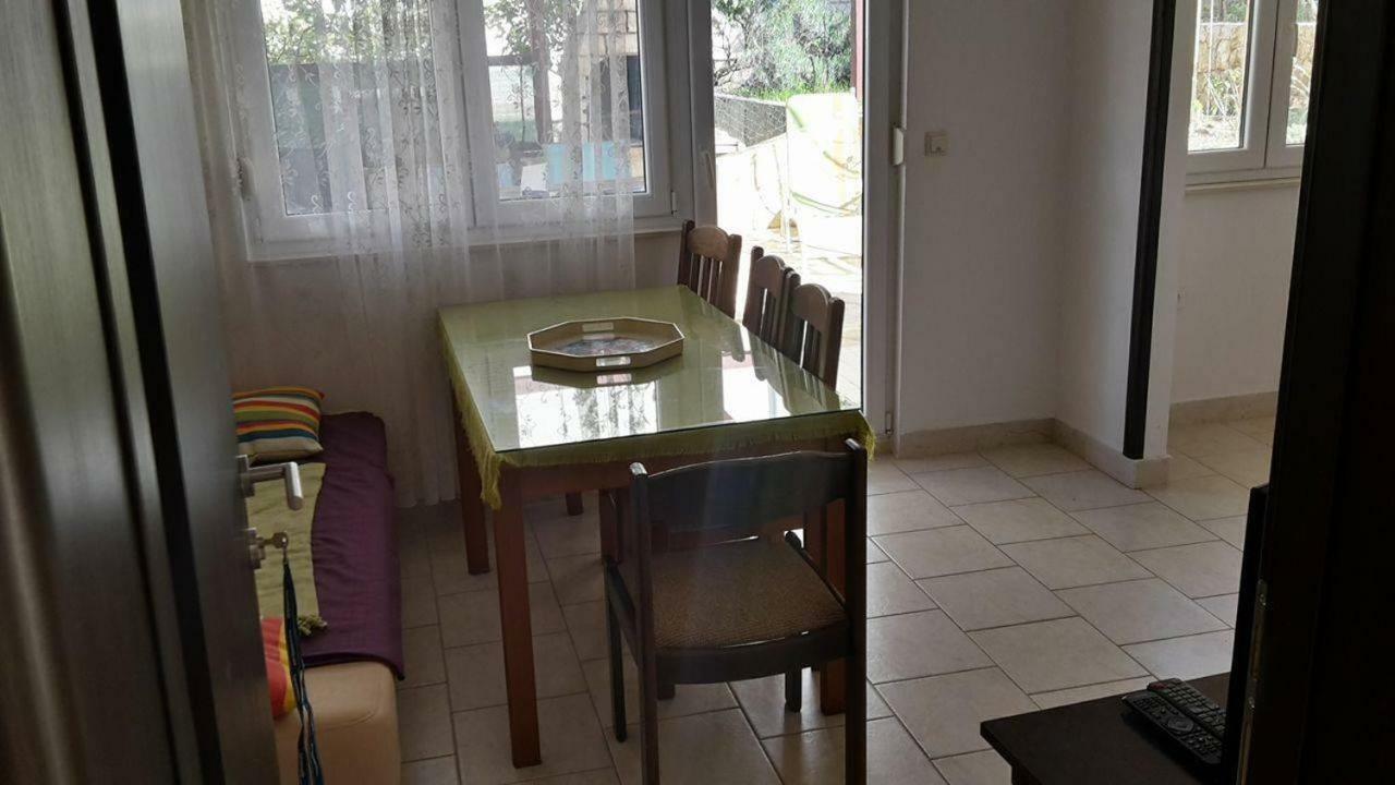 Apartments Luki Трогир Екстериор снимка