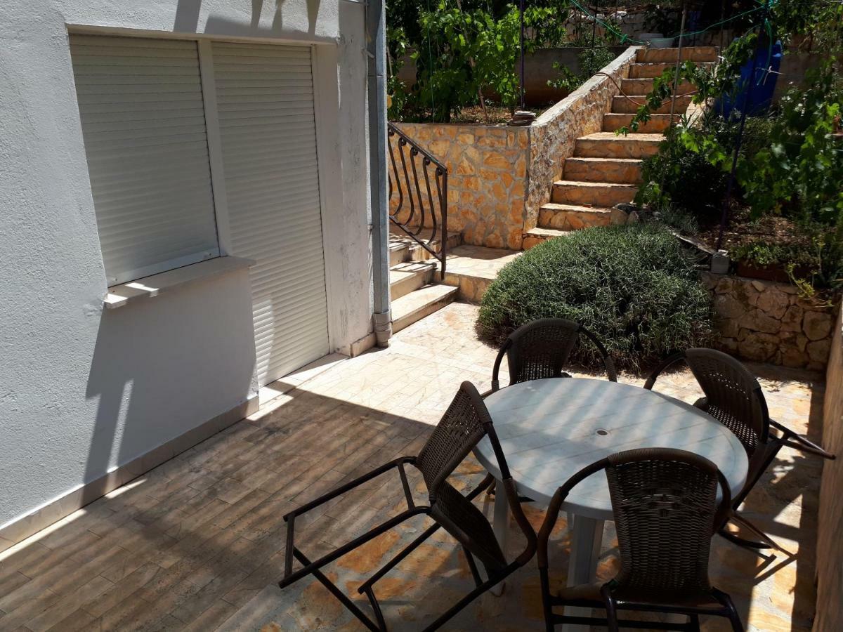Apartments Luki Трогир Екстериор снимка